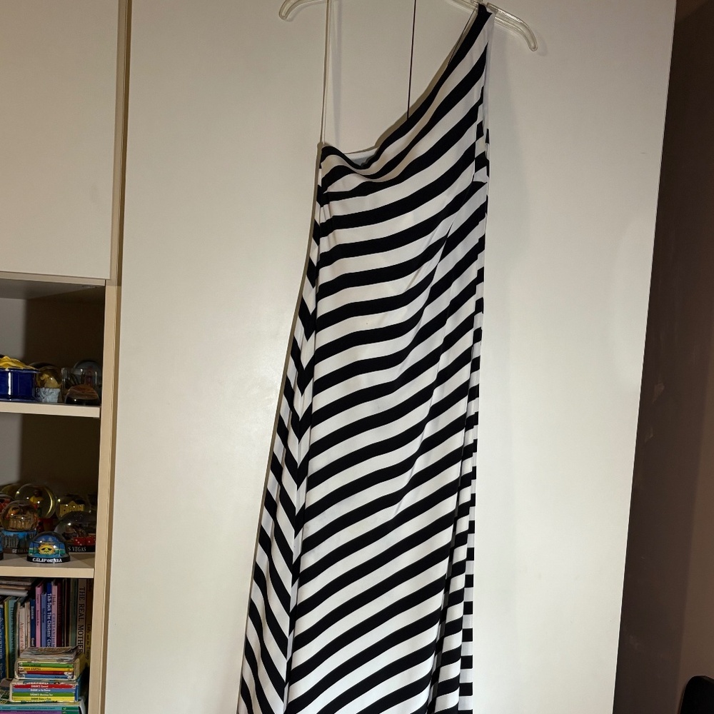 Lauren Ralph Lauren 100% Silk Asymmetrical Black & White Gown Sz 8